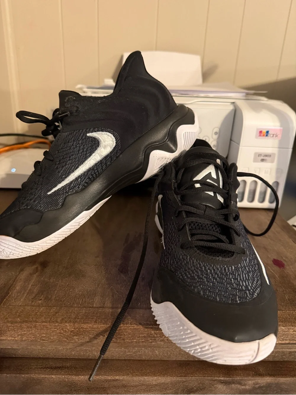 Nike Women’s Black and White Sneakers